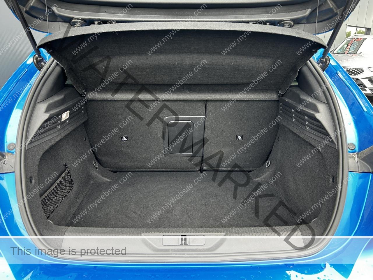 PEUGEOT 308 1.5 BlueHDi 130 EAT8 Allure Pack
