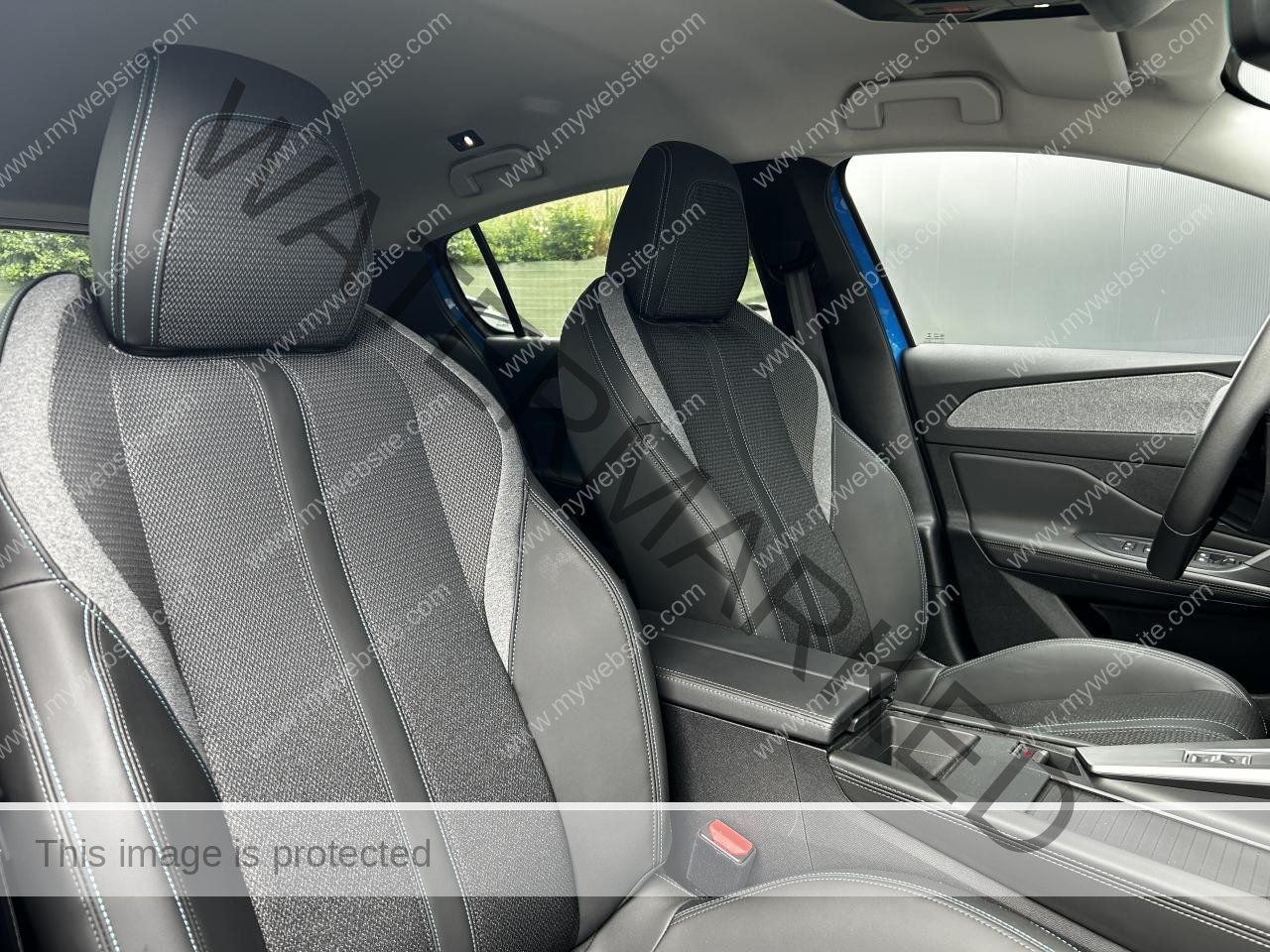 PEUGEOT 308 1.5 BlueHDi 130 EAT8 Allure Pack
